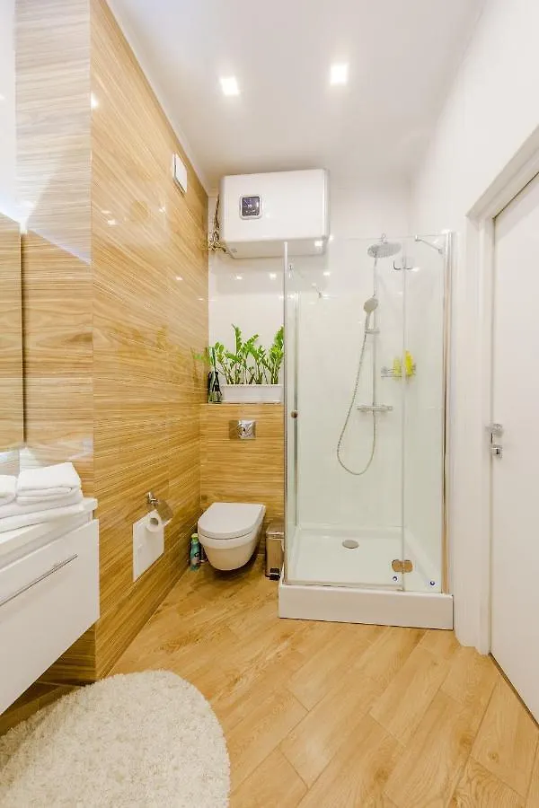 Apartment Квартири Подобово Біля Вокзалу Kyiv